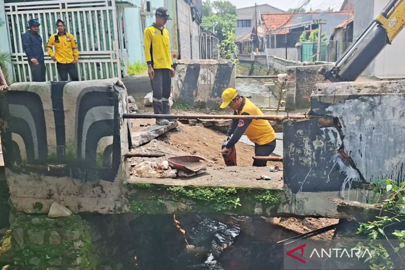 Pemkot Jaktim Mempercepat Perbaikan Jembatan Amblas Ciracas